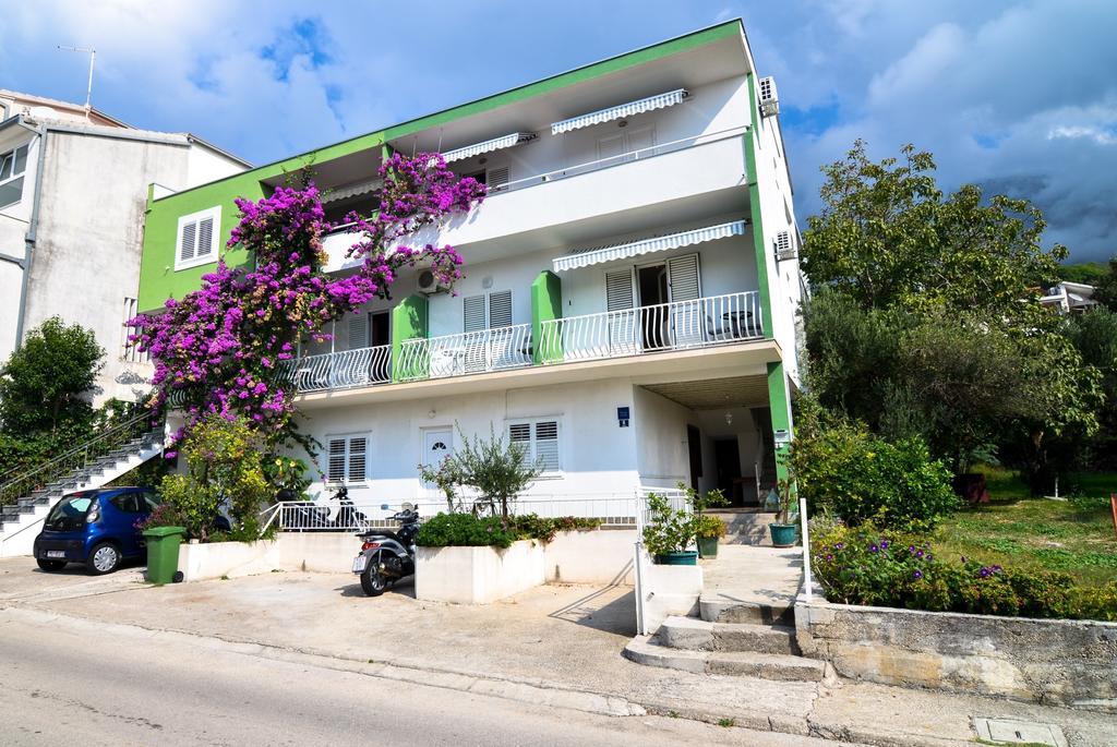 Apartments Sonja Tucepi Ngoại thất bức ảnh