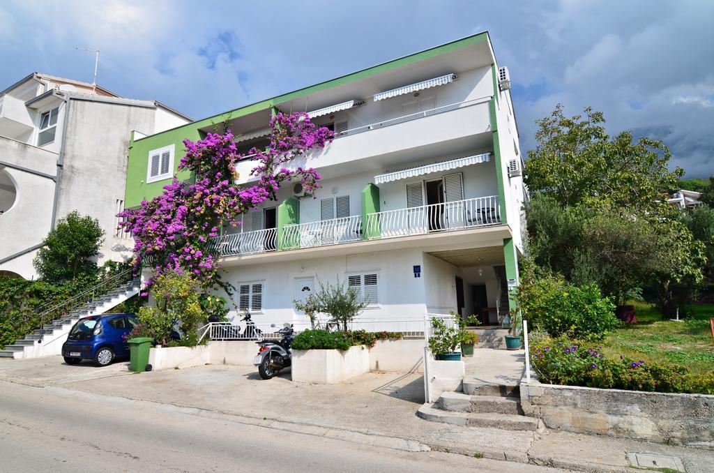 Apartments Sonja Tucepi Ngoại thất bức ảnh