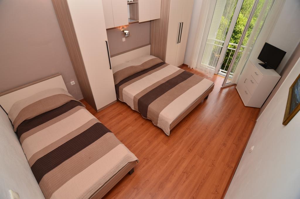 Apartments Sonja Tucepi Ngoại thất bức ảnh