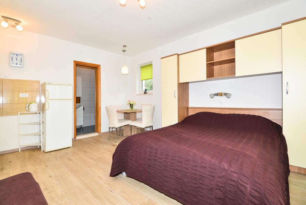 Apartments Sonja Tucepi Ngoại thất bức ảnh